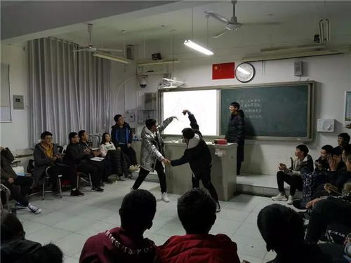 辭舊迎新展風(fēng)采，藝術(shù)交流促成長(zhǎng)——鄭州外國(guó)語學(xué)校成功舉辦班級(jí)文藝晚會(huì)暨文化藝術(shù)交流活動(dòng)